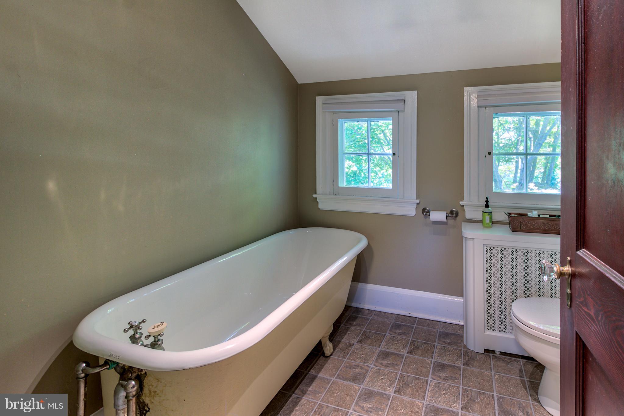 35 Rolling Road Wynnewood, PA 19096 - Photo 21 of 28