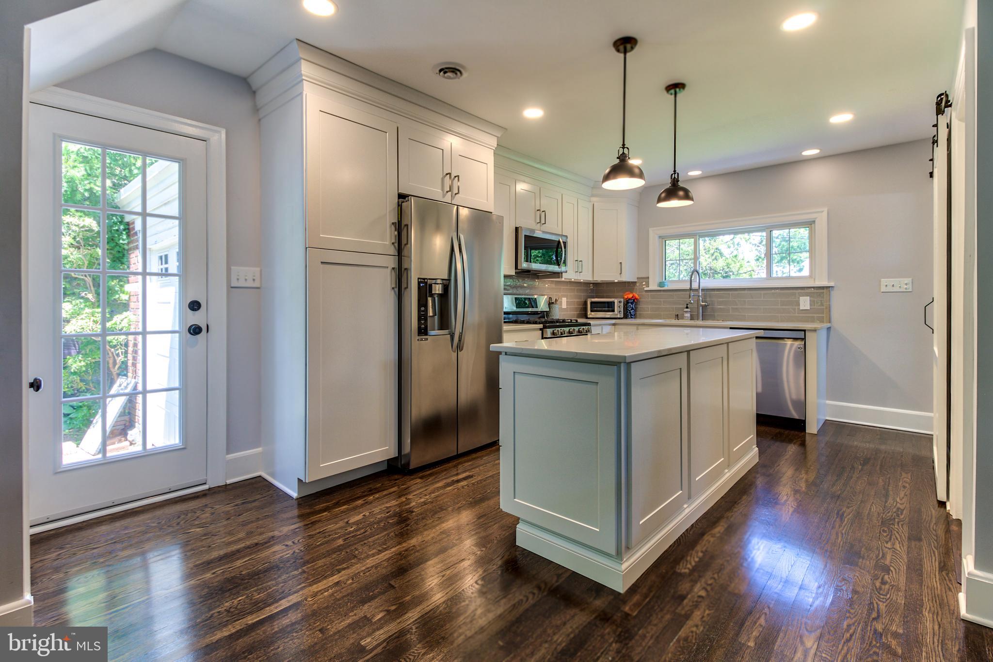 35 Rolling Road Wynnewood, PA 19096 - Photo 8 of 28