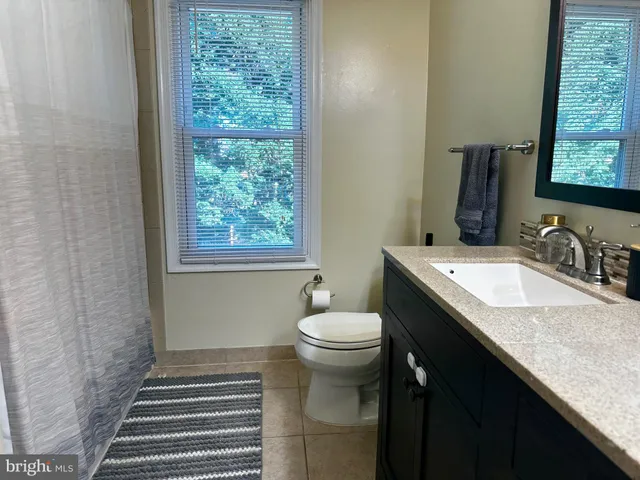 $700,000 | 14 Amity Court, Rockville, MD 20855