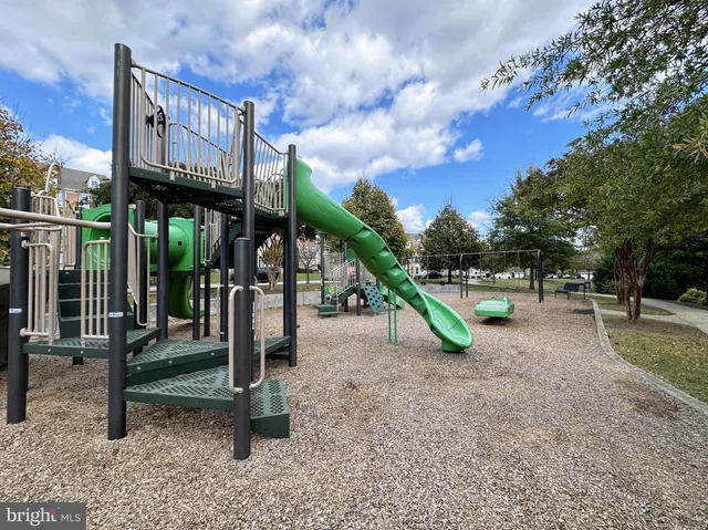 $700,000 | 14 Amity Court, Rockville, MD 20855