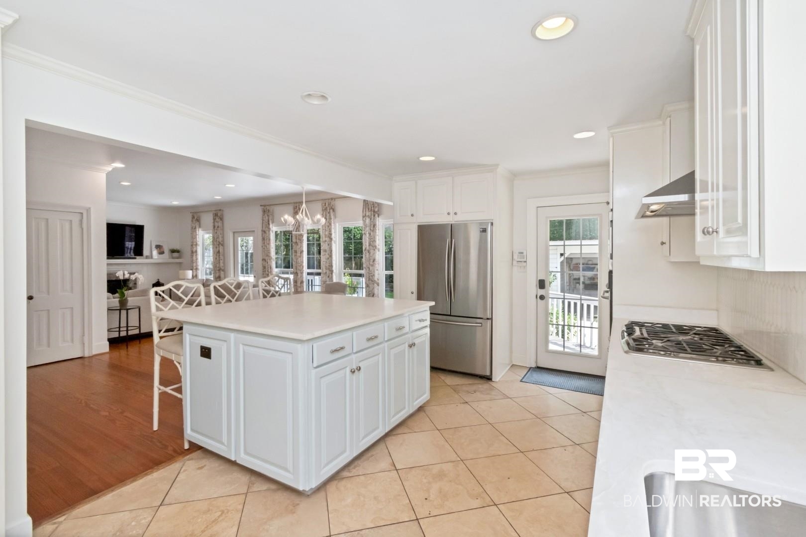 2009 Old Shell Road Mobile, AL 36607 - Photo 17 of 55