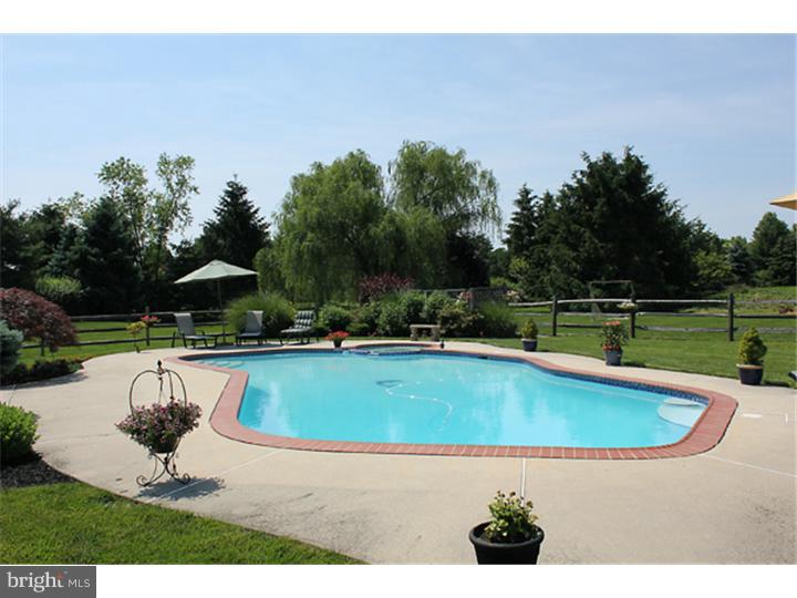 2588 Cold Spring Road Lansdale, PA 19446 - Photo 4 of 25 Gallery Image 4