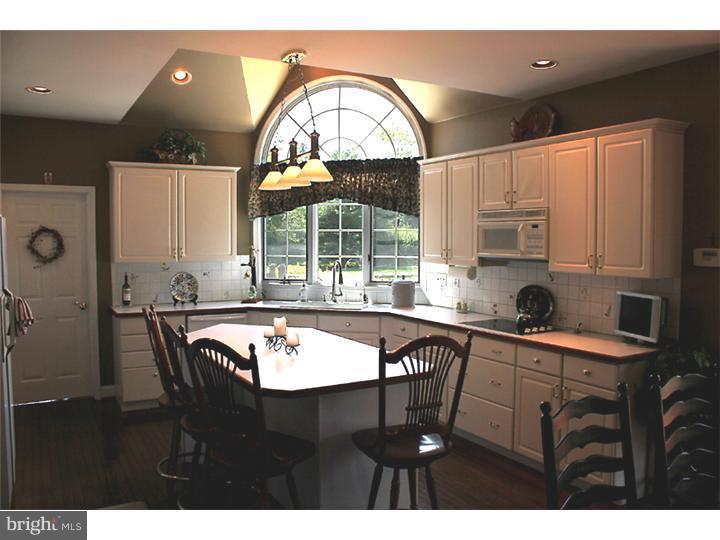 2588 Cold Spring Road Lansdale, PA 19446 - Photo 8 of 25 Gallery Image 8