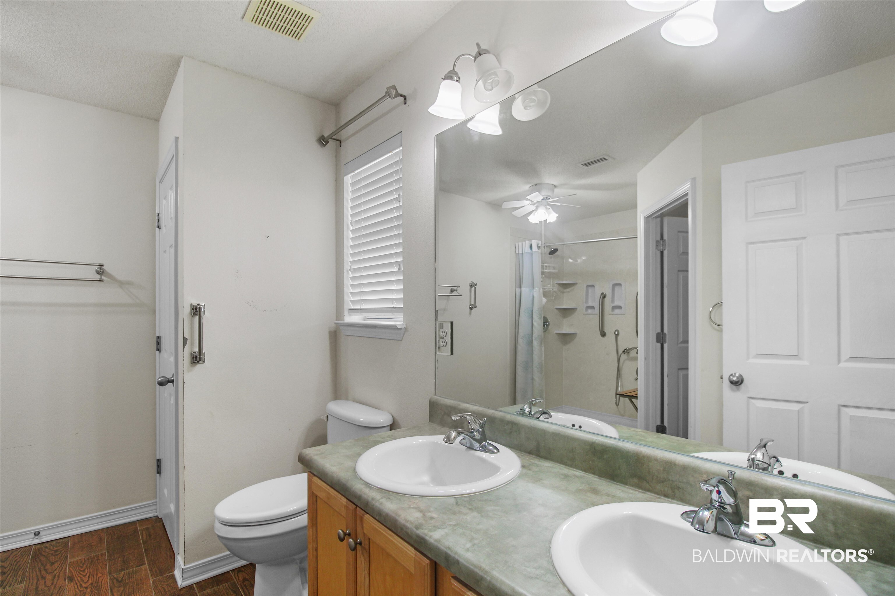 412 Collinwood Loop Foley, AL 36535 - Photo 14 of 23 Large Standing Shower.
