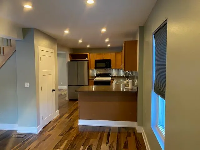 $2,800 | 143 Lincoln Street, Chelsea, MI 48118