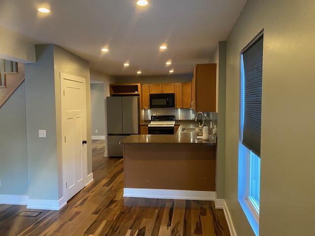 143 Lincoln Street Chelsea, MI 48118 - Photo 5 of 27 IMG_8852