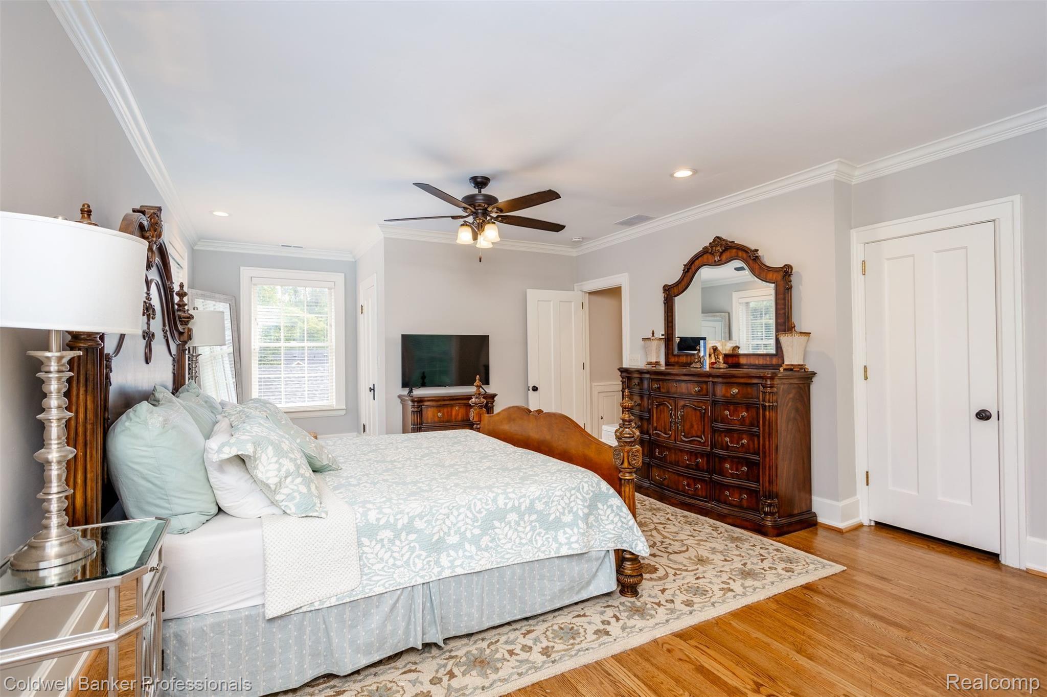 1142 Harvard Road Grosse Pointe, MI 48230 - Photo 24 of 54 1142 Harvard S031.jpg