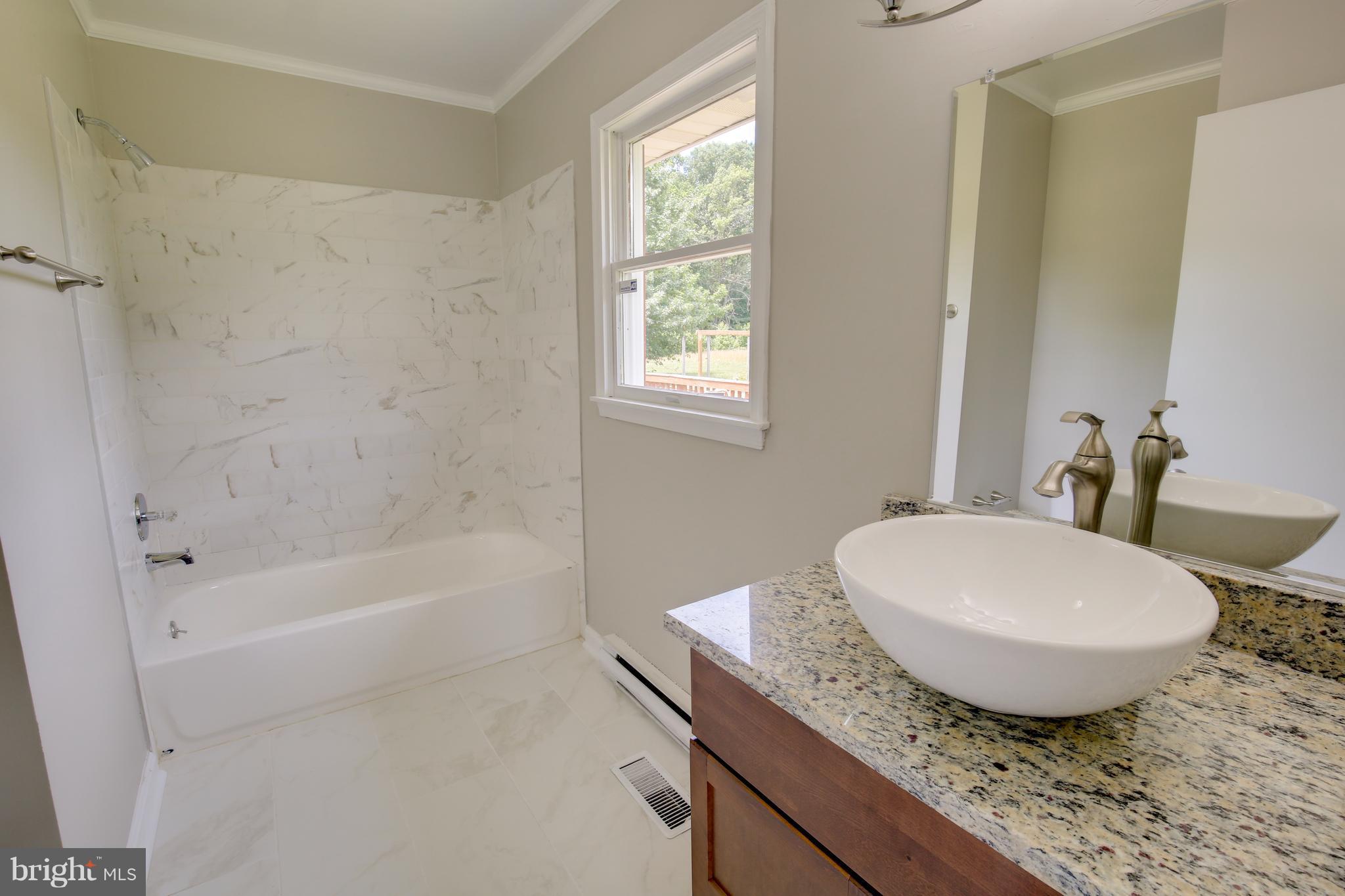 9502 Dyson Road Brandywine, MD 20613 - Photo 23 of 25 Bath (Master)