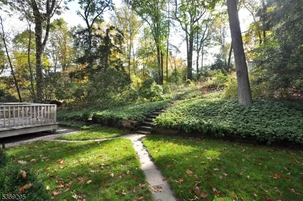 $6,200 | 18 Armstrong Road, Morristown, NJ 07960