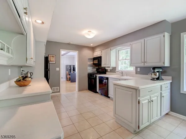 $6,200 | 18 Armstrong Road, Morristown, NJ 07960