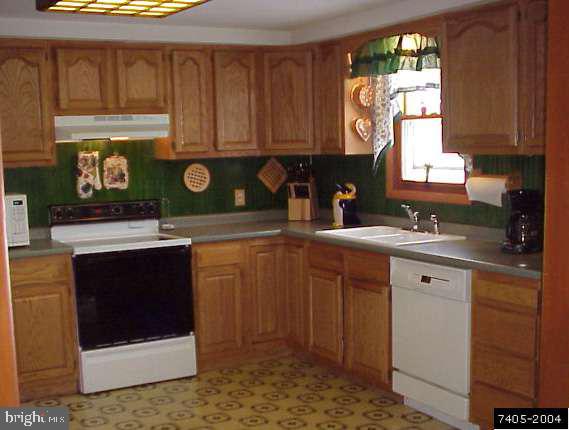2551 Locust Road Dover, PA 17315 - Photo 4 of 8 Gallery Image 4