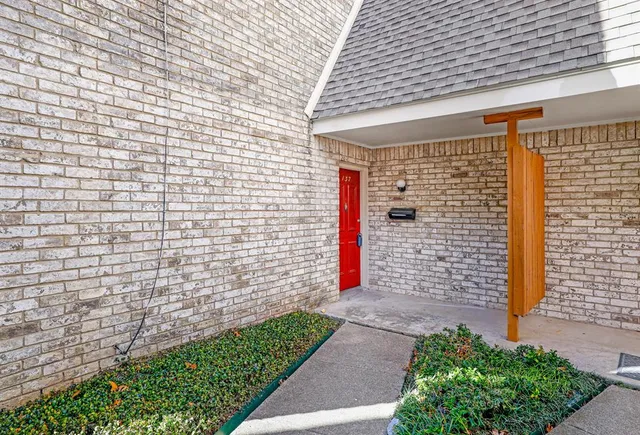 $225,000 | 137 Trellis Place, Richardson, TX 75081