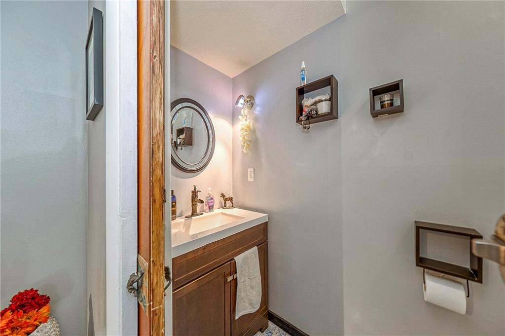 1917 Oneida Valley Road Karns City, PA 16041 - Photo 12 of 36