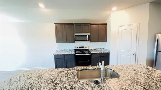 $2,200 | 2037 Delta Downs Drive, Seagoville, TX 75159