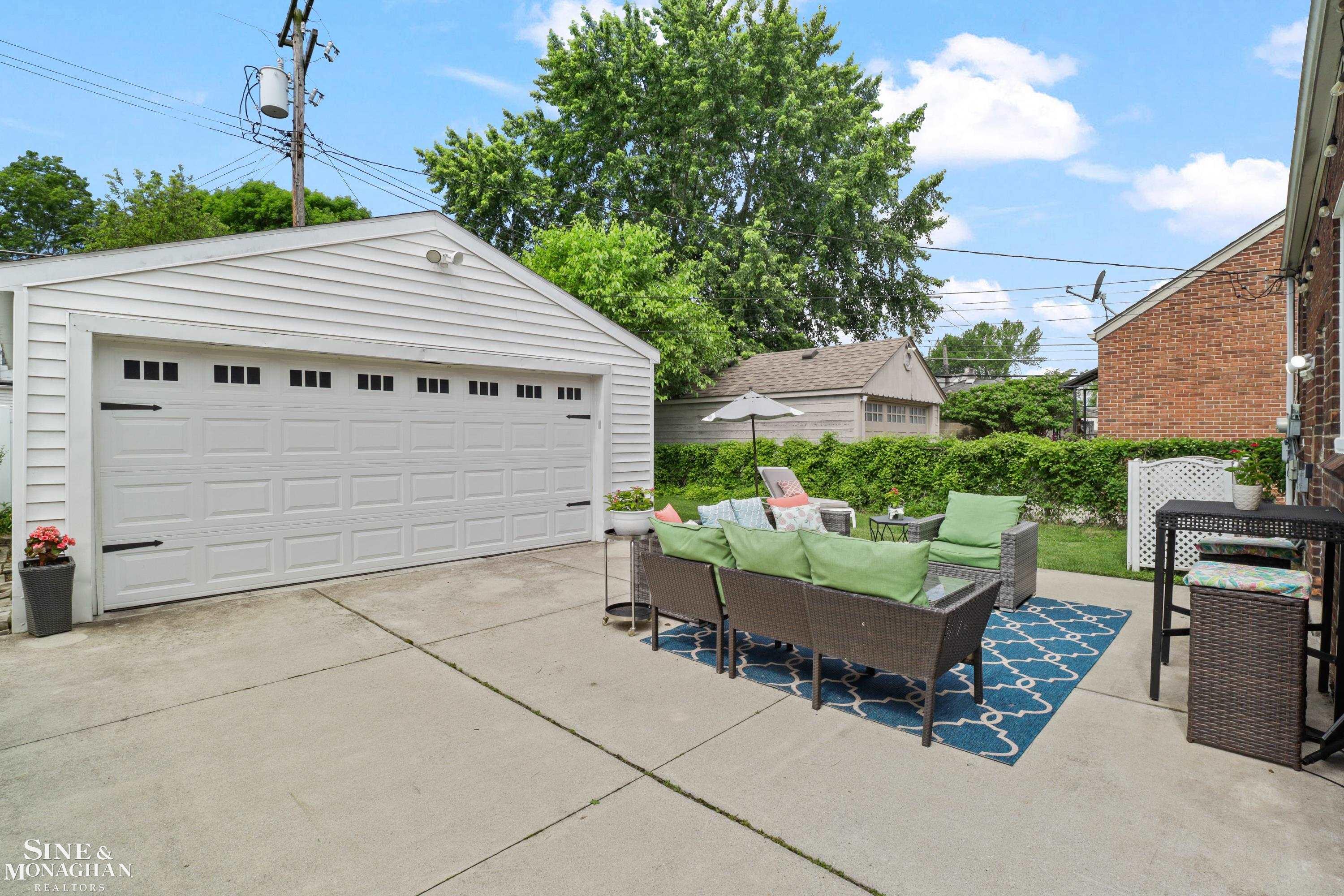 475 Touraine Road Grosse Pointe Farms, MI 48236 - Photo 32 of 42