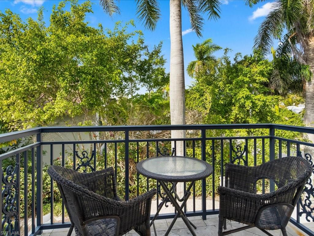 292 14th Avenue South, Unit F Naples, FL 34102 - Photo 30 of 40