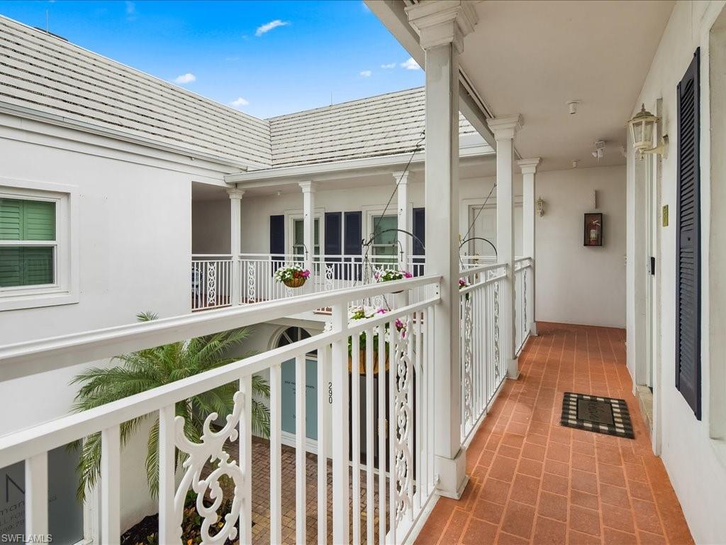 292 14th Avenue South, Unit F Naples, FL 34102 - Photo 32 of 40