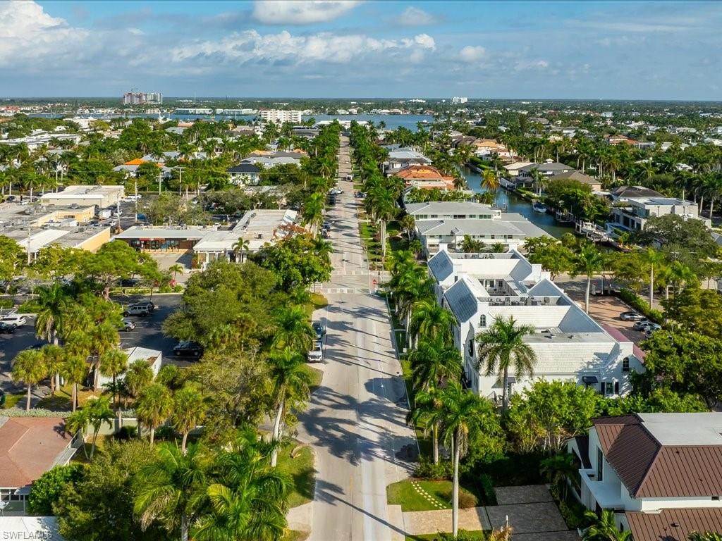292 14th Avenue South, Unit F Naples, FL 34102 - Photo 35 of 40