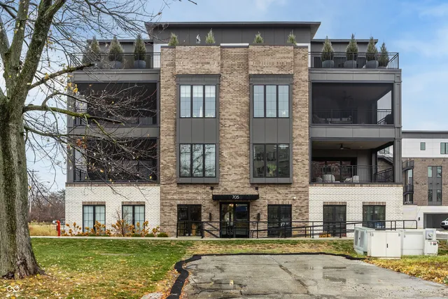 $1,100,000 | 705 Livingstone Drive, Carmel, IN 46032