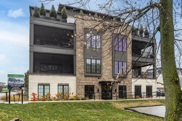 $1,100,000 | 705 Livingstone Drive, Carmel, IN 46032