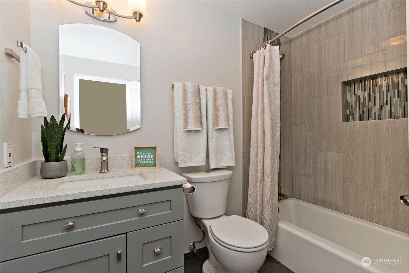 2204 Camas Circle Southeast Renton, WA 98055 - Photo 11 of 26 Gallery Image 11