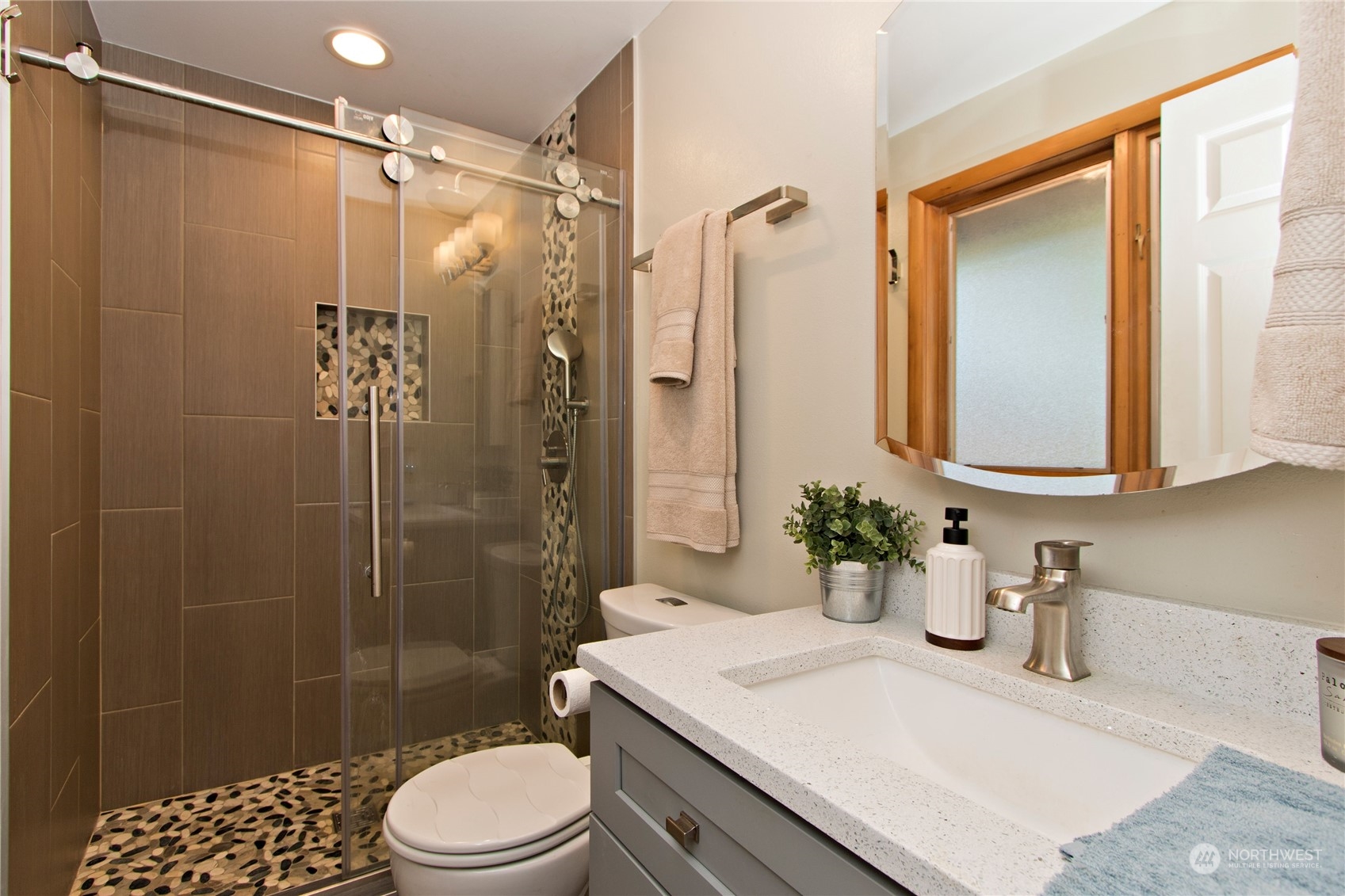 2204 Camas Circle Southeast Renton, WA 98055 - Photo 14 of 26 Gallery Image 14