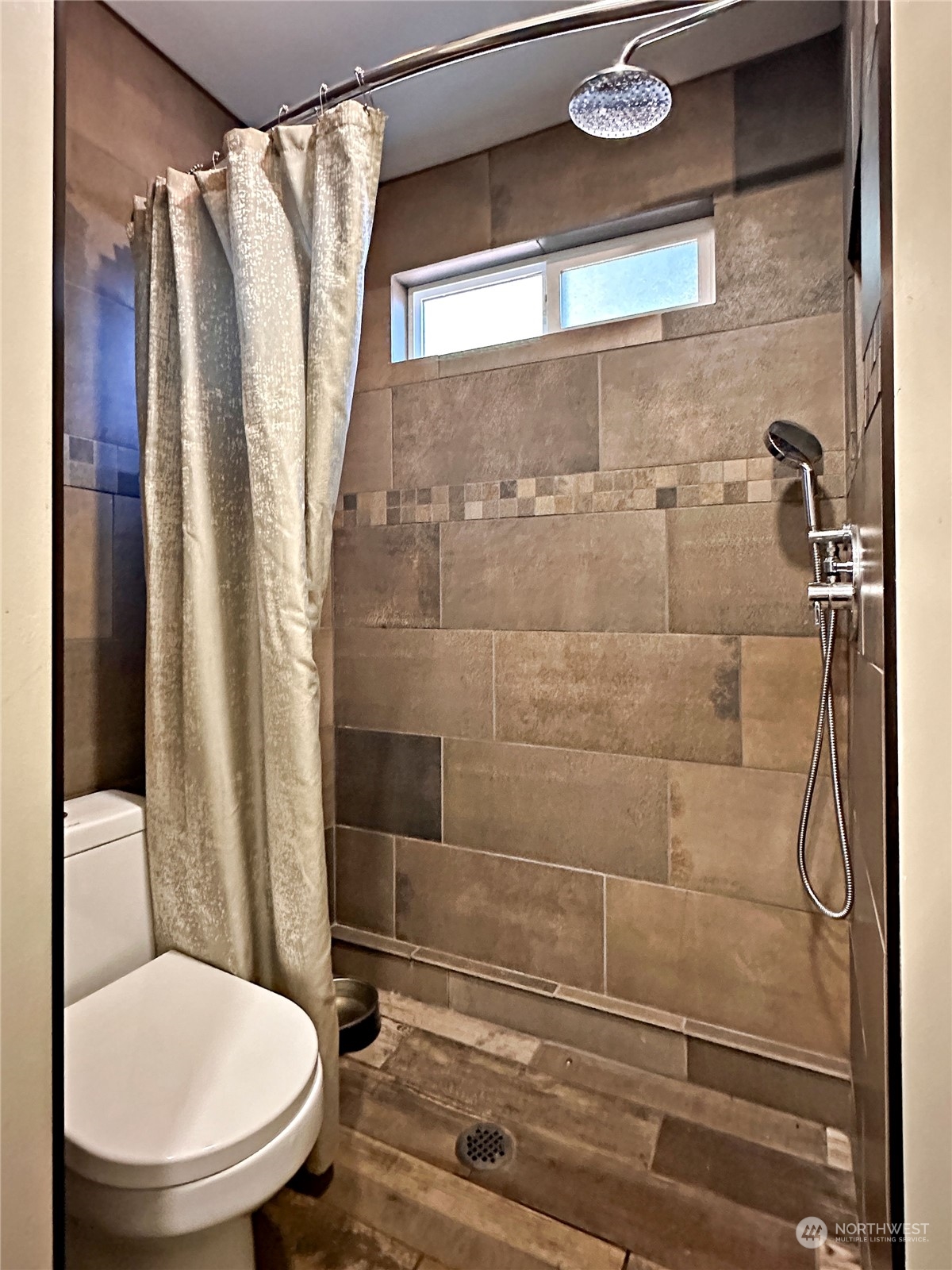 2204 Camas Circle Southeast Renton, WA 98055 - Photo 22 of 26 Gallery Image 22