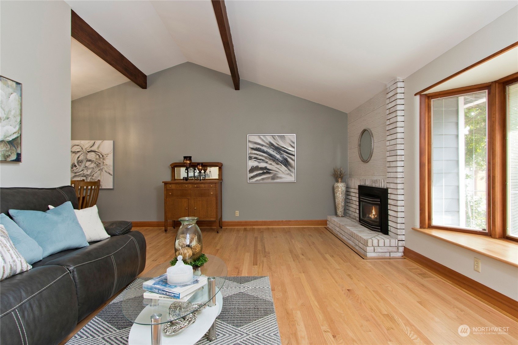 2204 Camas Circle Southeast Renton, WA 98055 - Photo 4 of 26 Gallery Image 4