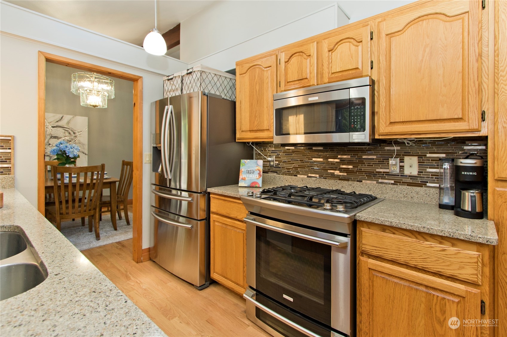 2204 Camas Circle Southeast Renton, WA 98055 - Photo 8 of 26 Gallery Image 8