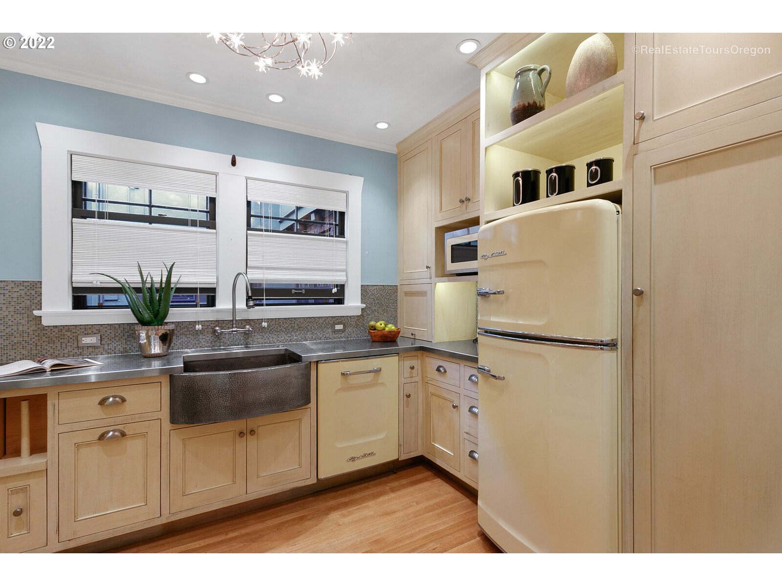1825 Southwest Elm Street, Unit 3 Portland, OR 97201 - Photo 11 of 32 Gallery Image 11