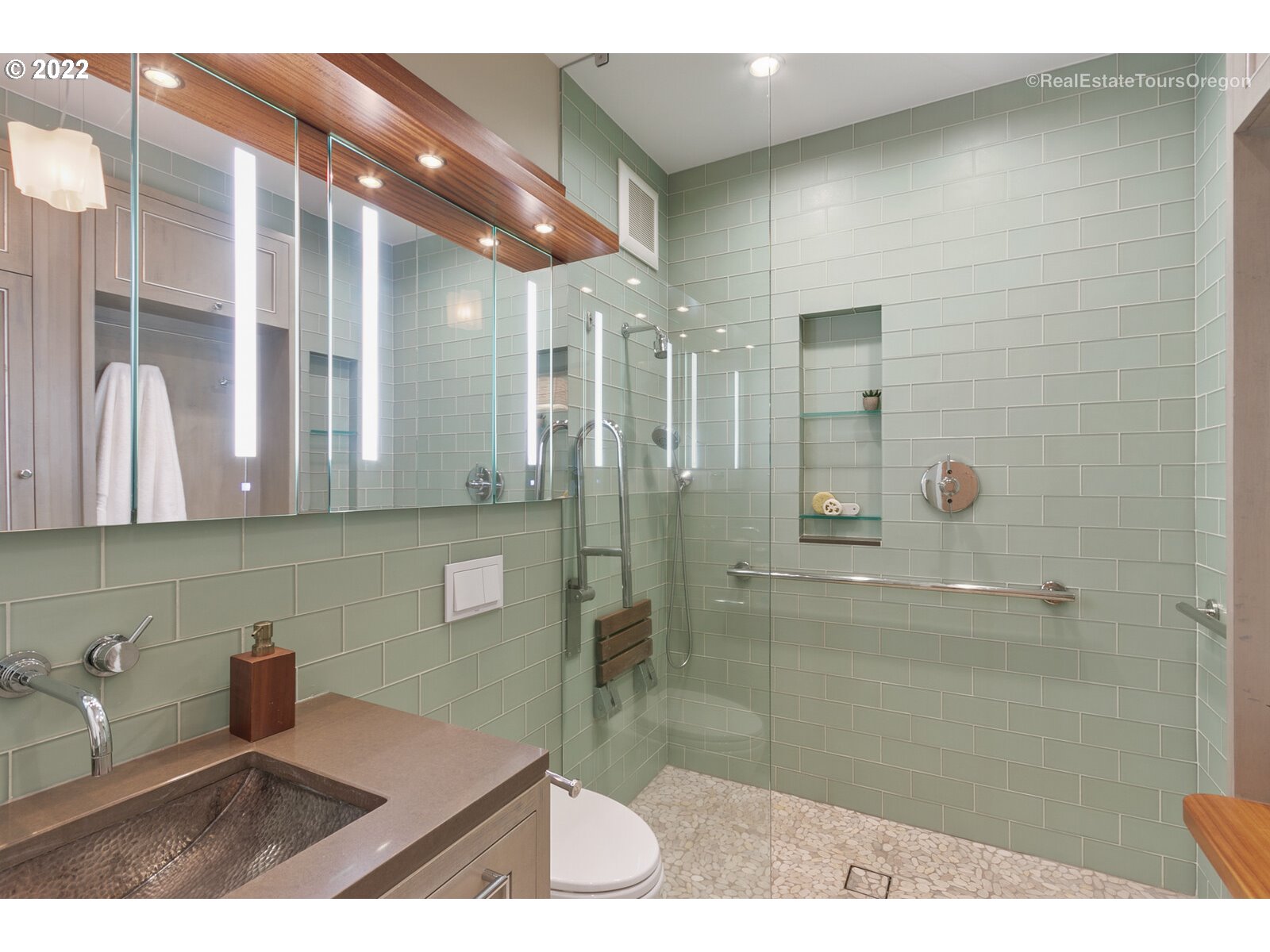 1825 Southwest Elm Street, Unit 3 Portland, OR 97201 - Photo 20 of 32 Gallery Image 20