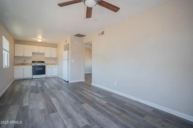 $895 | 9606 North 11th Avenue, Unit 105, Phoenix, AZ 85021