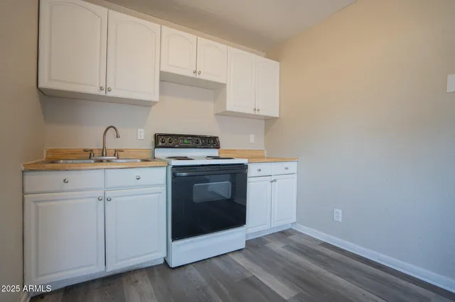 $895 | 9606 North 11th Avenue, Unit 105, Phoenix, AZ 85021