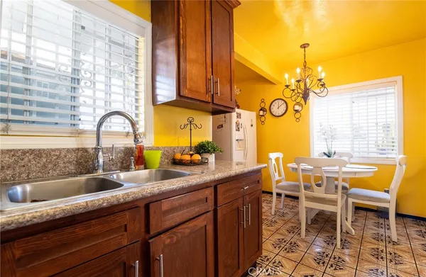 $579,999 | 2121 East Shauer Street, Compton, CA 90222