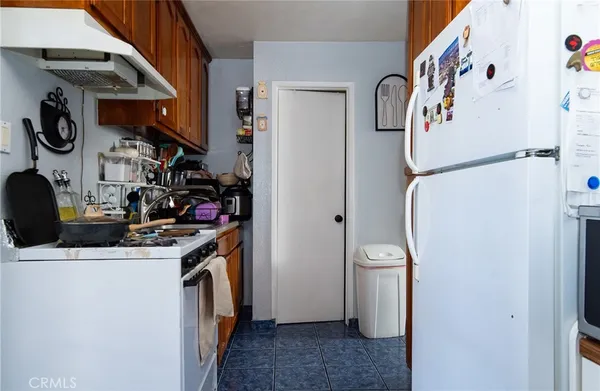 $579,999 | 2121 East Shauer Street, Compton, CA 90222