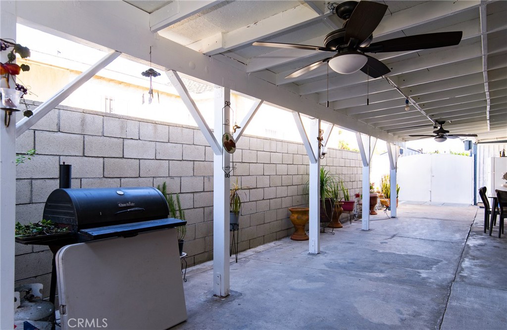 2121 East Shauer Street Compton, CA 90222 - Photo 9 of 30 a view of a room with gym equipment
