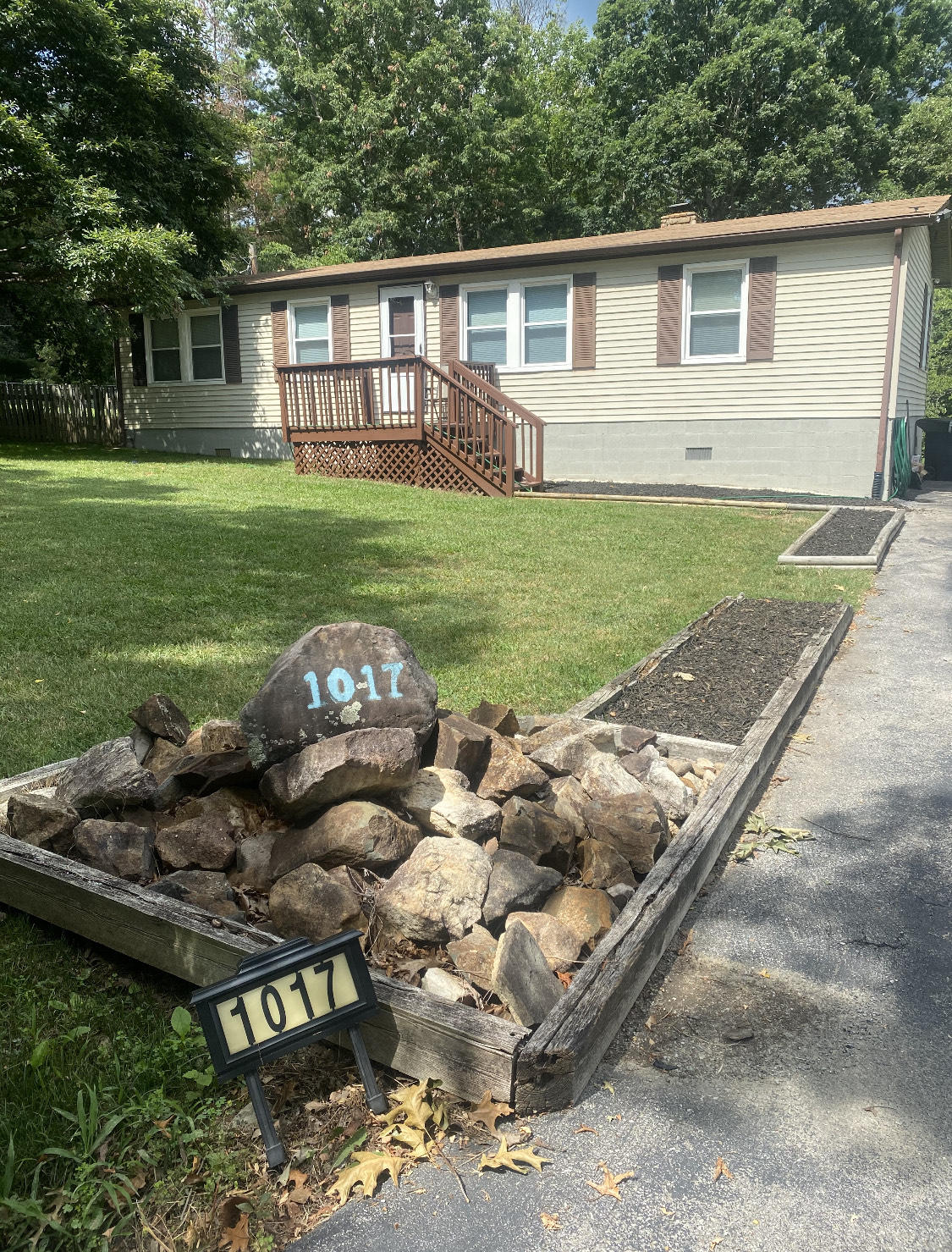1017 Martin McNeil Road Salem, VA 24153 - Photo 2 of 16 M1