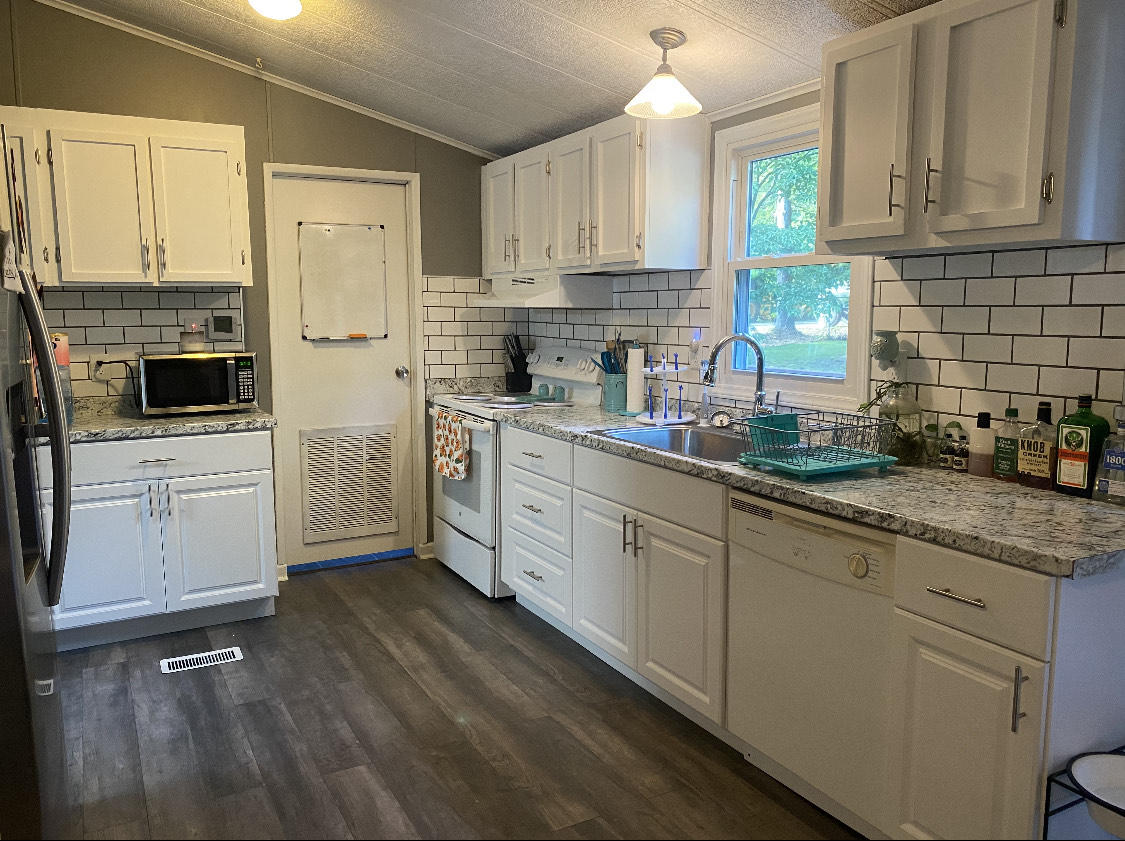1017 Martin McNeil Road Salem, VA 24153 - Photo 3 of 16 M11