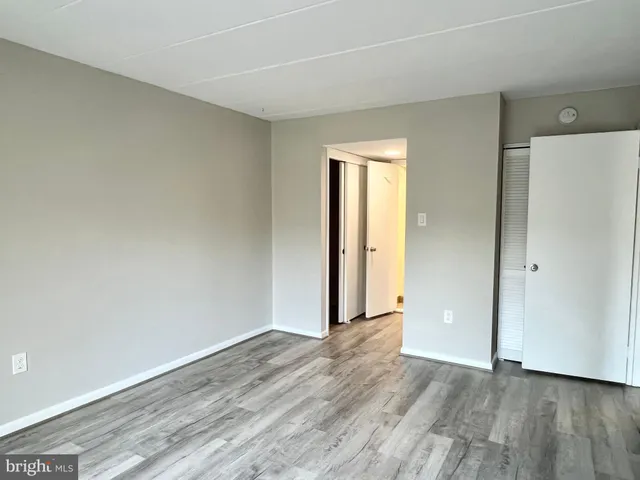 $2,500 | 118 Roberts Lane, Unit 300, Alexandria, VA 22314