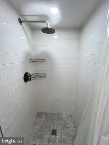 $2,500 | 118 Roberts Lane, Unit 300, Alexandria, VA 22314