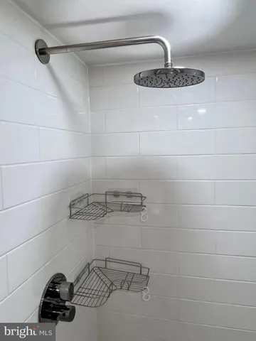 $2,500 | 118 Roberts Lane, Unit 300, Alexandria, VA 22314