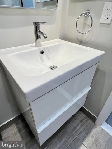 $2,500 | 118 Roberts Lane, Unit 300, Alexandria, VA 22314