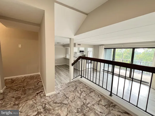 $2,500 | 118 Roberts Lane, Unit 300, Alexandria, VA 22314