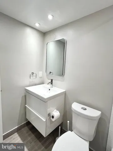 $2,500 | 118 Roberts Lane, Unit 300, Alexandria, VA 22314