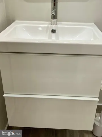 $2,500 | 118 Roberts Lane, Unit 300, Alexandria, VA 22314