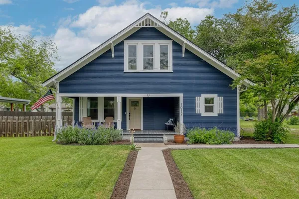 $349,990 | 1012 Speegle Street, Taylor, TX 76574