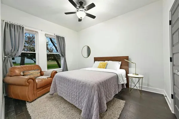 $349,990 | 1012 Speegle Street, Taylor, TX 76574