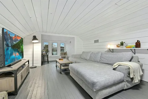 $349,990 | 1012 Speegle Street, Taylor, TX 76574