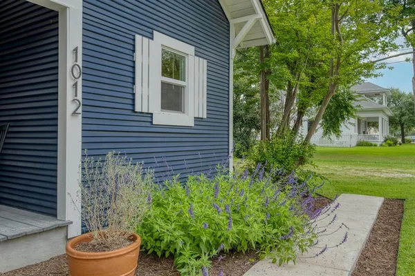 $349,990 | 1012 Speegle Street, Taylor, TX 76574