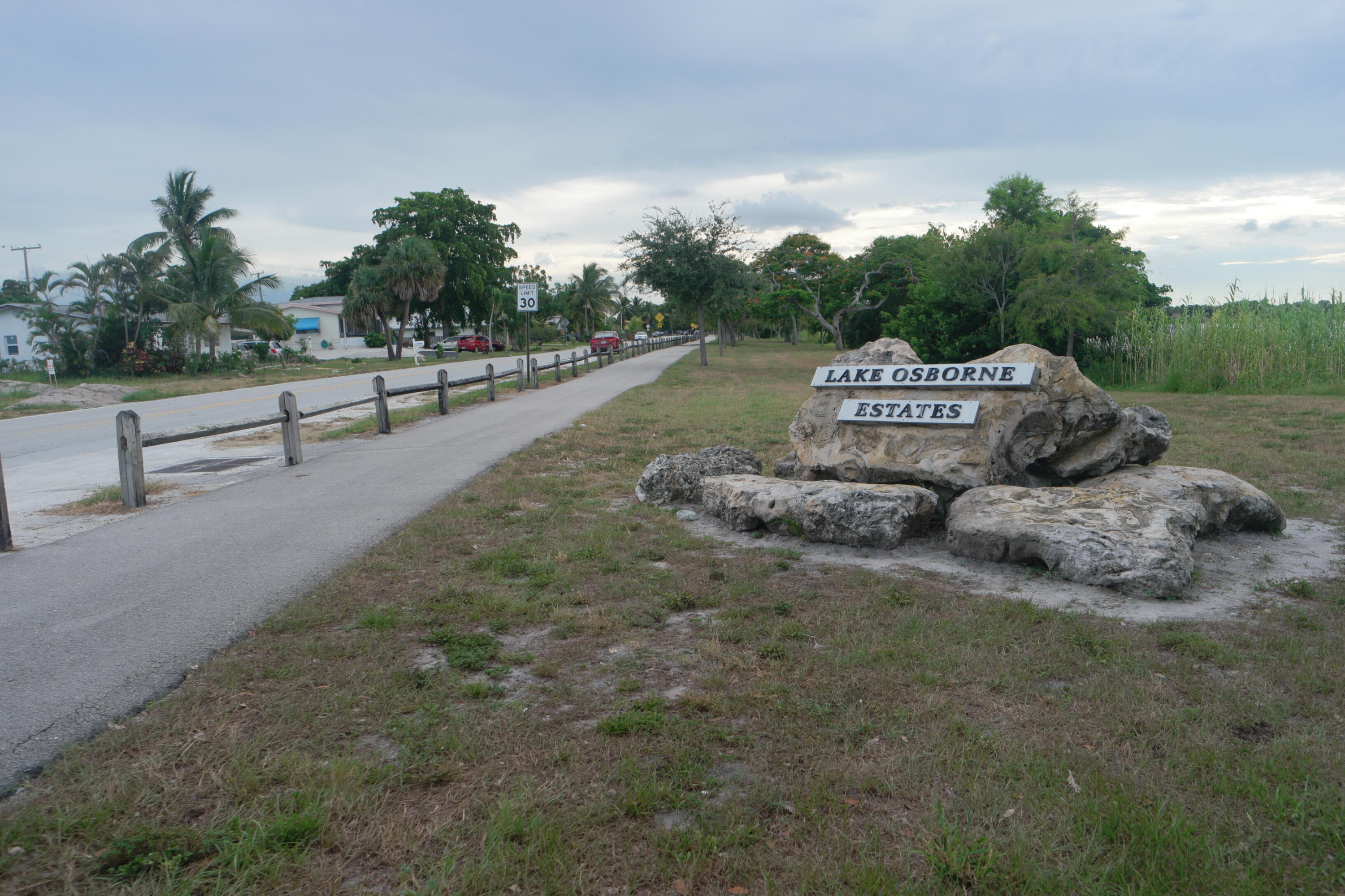 1413 High Ridge Road Lake Worth, FL 33461 - Photo 2 of 29 Lake Osborne Estates